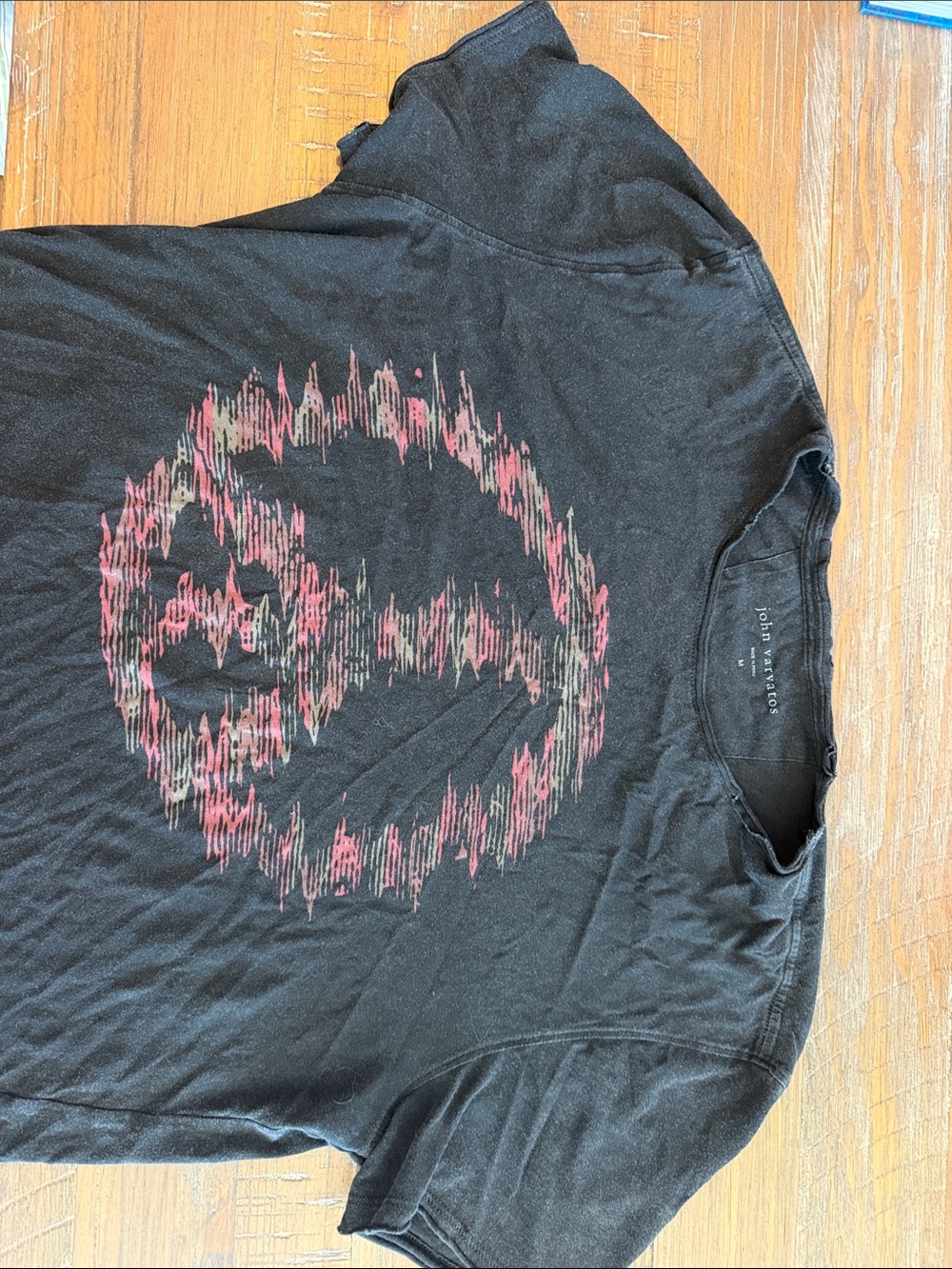 John Varvatos Black Tee with Pink Graphic Wave Motif